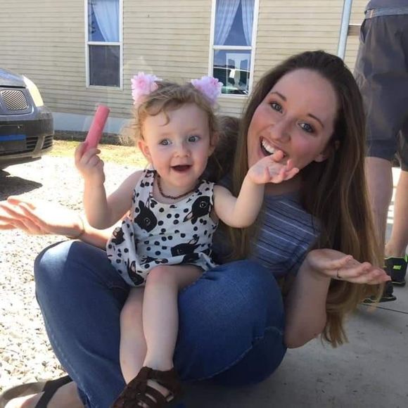 Meet your Posher, Karlie - Picture 1 of 1